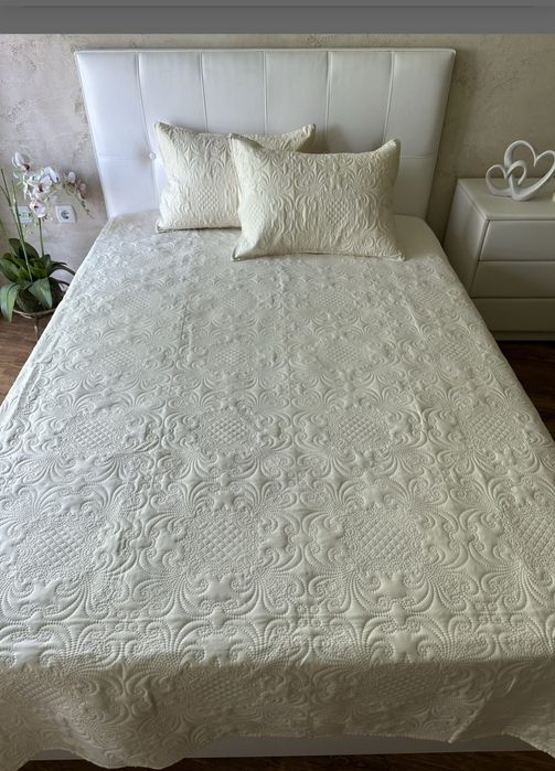 Покривало за легло крем