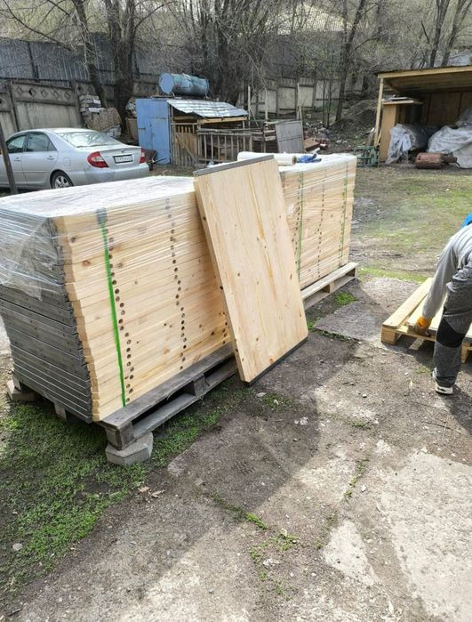 Поддоны для изготовления кирпичей и тротуарной плитки