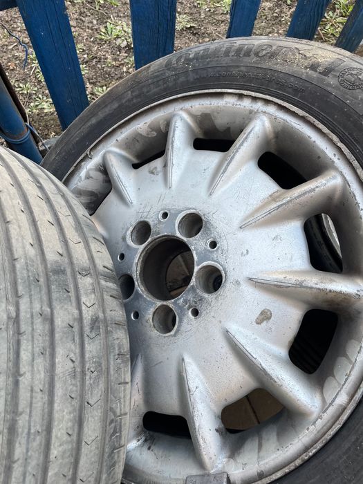 Титановые диски вместе с резиной