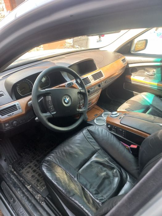Продам БМВ 735i 2001 г.в.