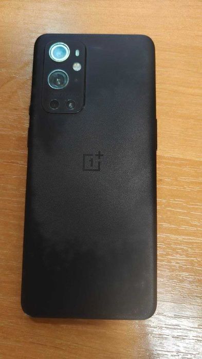 One plus 9 pro телефон
