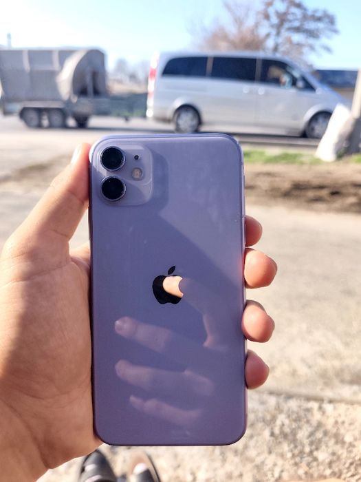 Продам айфон 11 Срочно!!!
