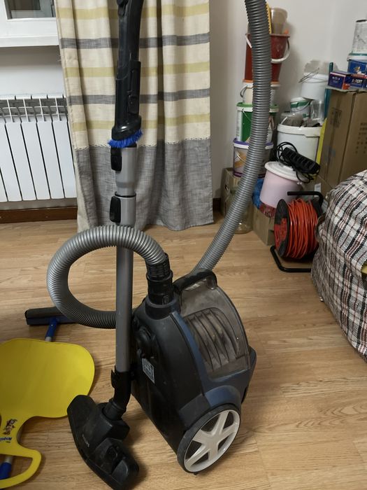 Пылесос Philips PowerPro Active