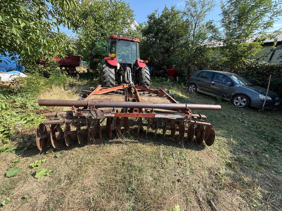 Disc u665 pe roti cu 9 taleri pe baterie  cu 4 baterii