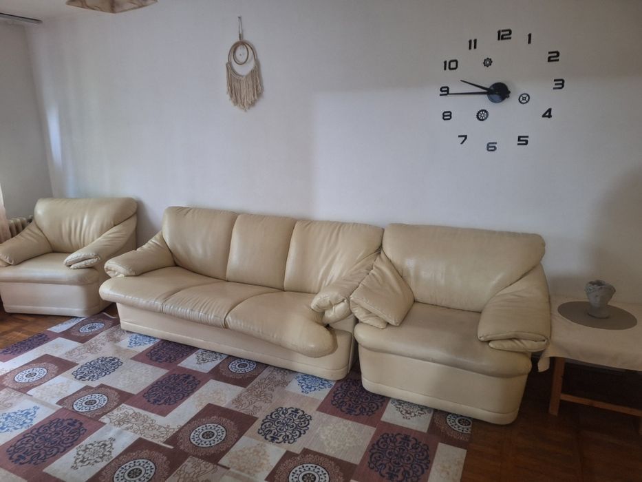 Închiriez apartament