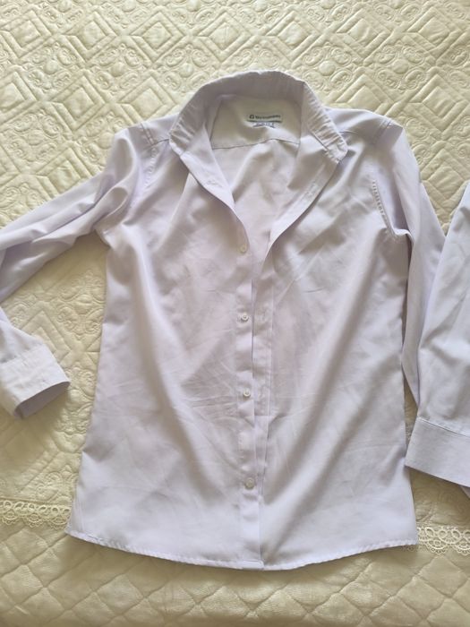 Бесплатно 2 белые блузки рубашки