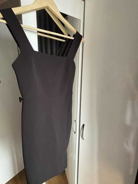 Черна рокля