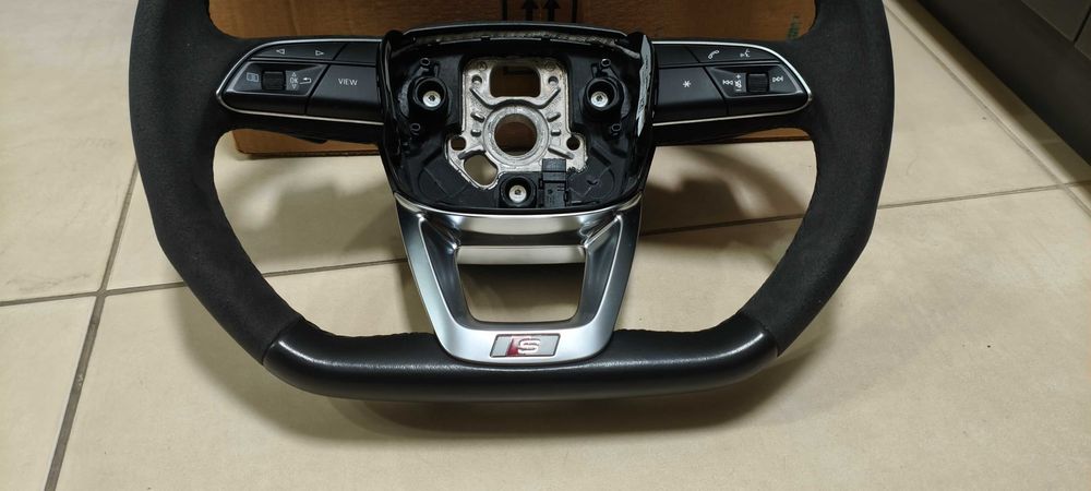 Волан за Ауди SQ7