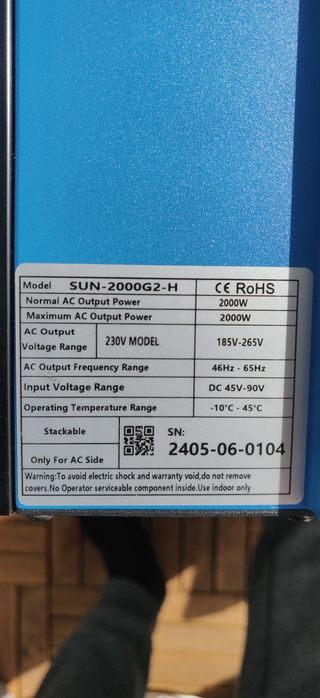 мрежови инвертори SUN 2000 SUN 1000  и соларни контролери EASUN