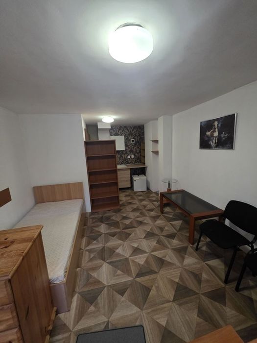 Дава се под наем Едностаен апартамент в София, Стрелбище - 22 кв.м за 250 € - Снимка #1