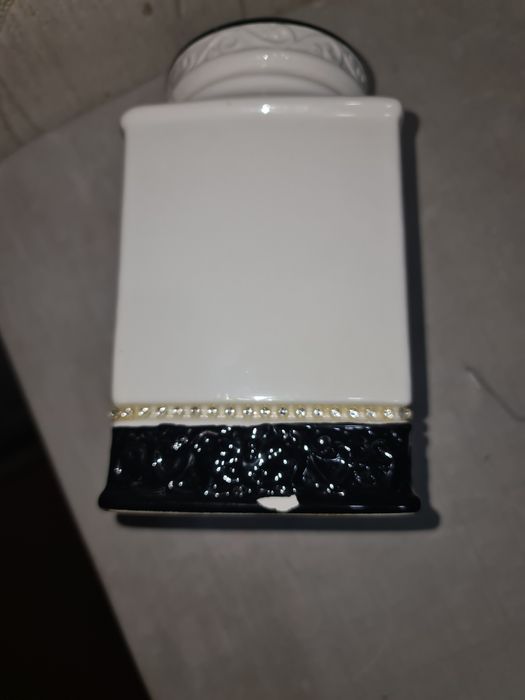 Продам керамический контейнер