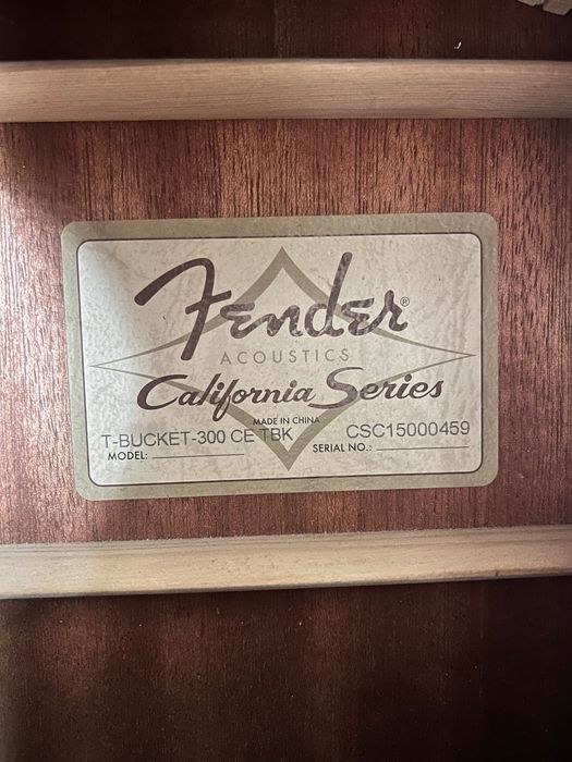 Електро-акустична китара Fender T-Bucket 300 CE TBK