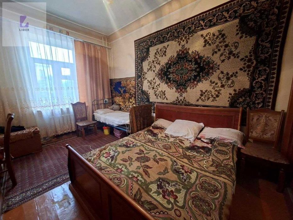 2х комнатная квартира на 2 этаже в кирпичном доме по ул.М.Улугбека
