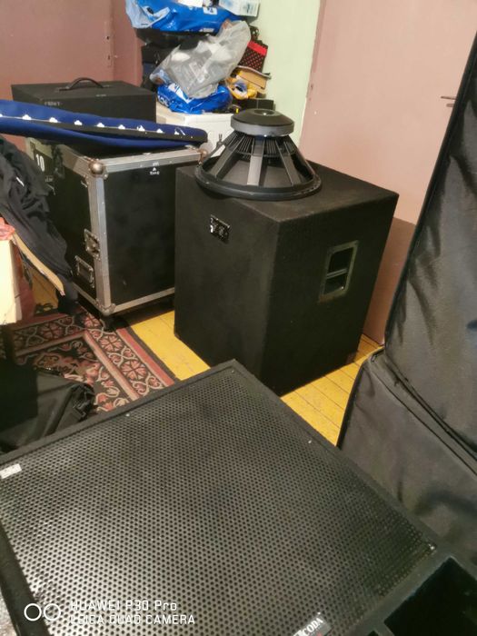 Шест броя 18"бас каси САМО КУТИИТЕ. Цена за два броя 700лв.