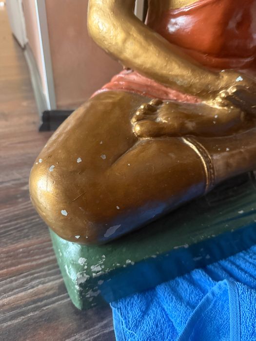 Статуя на седящ Буда в медитация