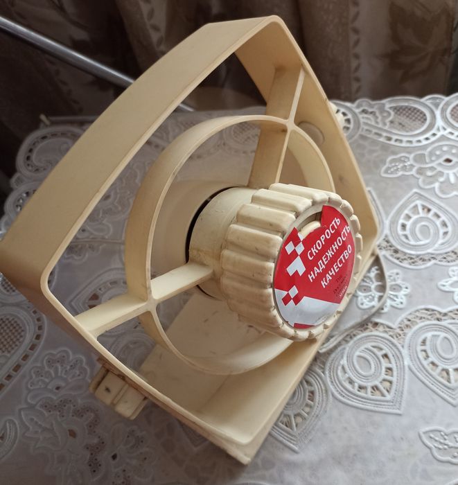Продам вентилятор, 220v, куллер, для дома, СССР, коллекции, подарки