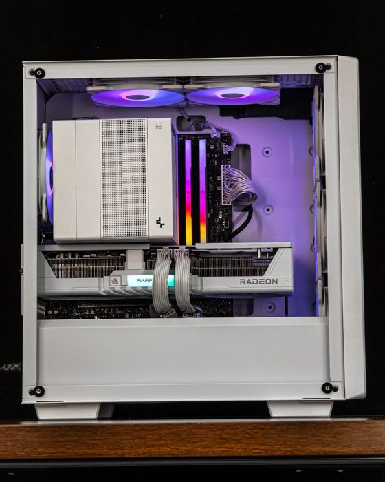 Игровой ПК i7-14700F / RX 9070 XT / 32GB DDR5 + монитор 27”