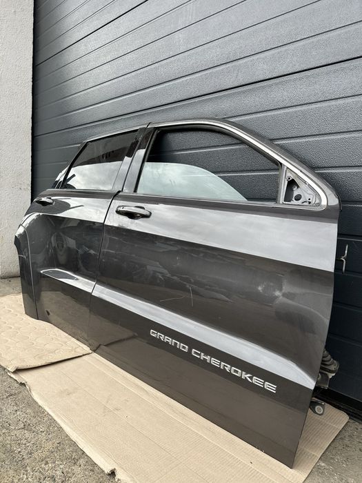 Usi dreapta / Portiere dreapta Jeep Grand Cherokee