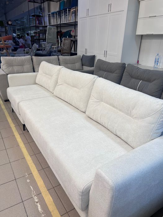 Продается диван в гостиную