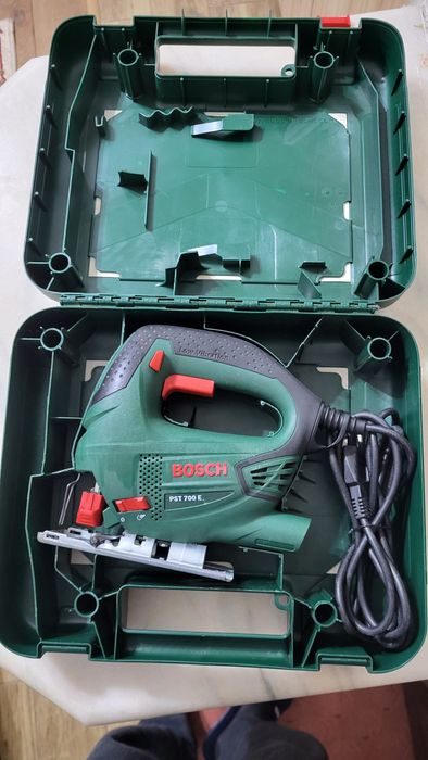 Vând fierăstrău pendular Bosch- PST 700 E
