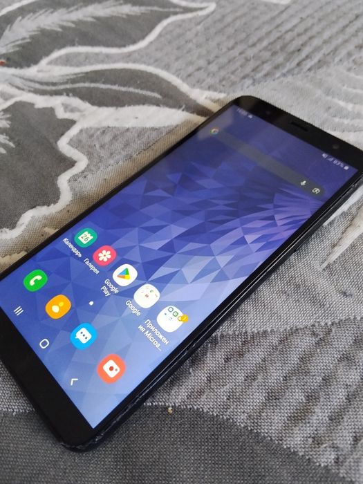 Samsung J8. Доставка