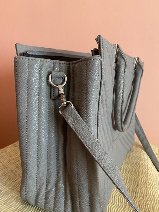 Дамска чанта с дълга и къса дръжка