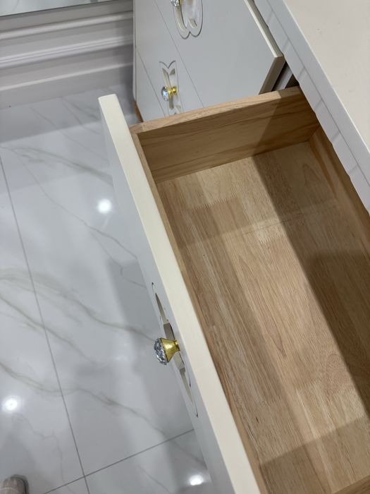 Дизайнерский комод