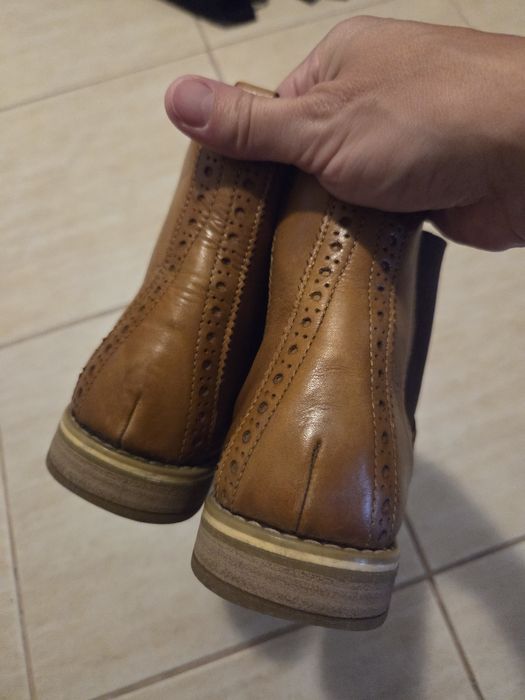 Botine din piele naturala