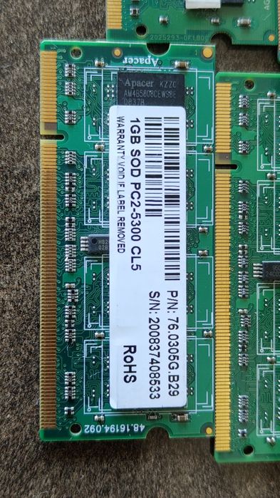 Plăcuțe RAM laptop DDR2 de 1 gb