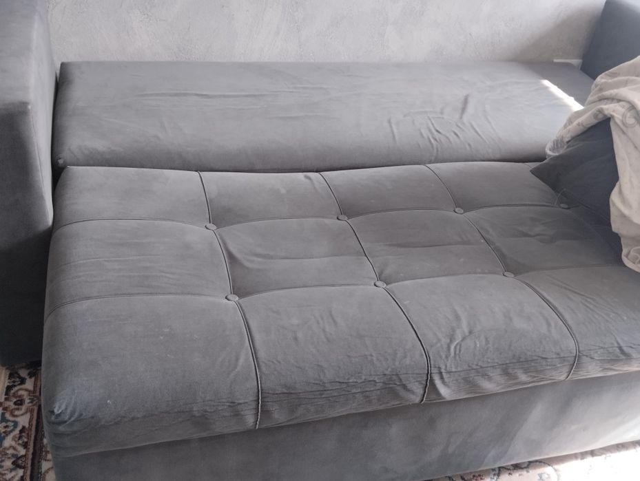 Диван и кровать 2 в 1 очень хороший