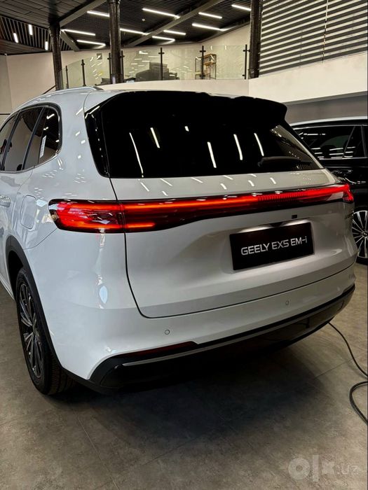 Geely  EX5  EM-i