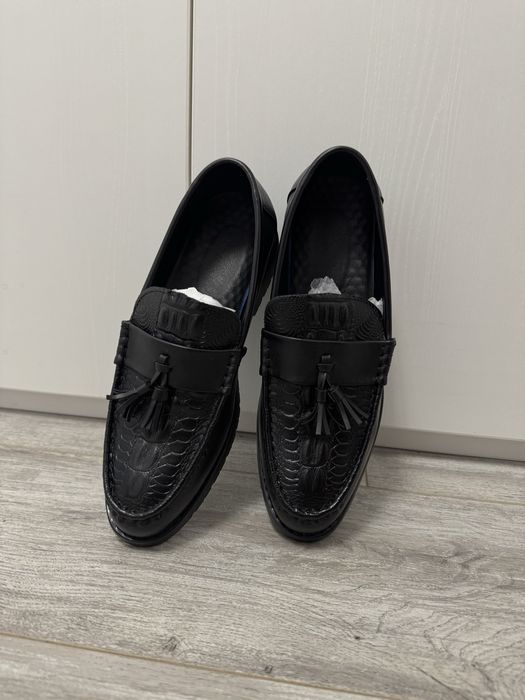 Pantofi eleganti noi
