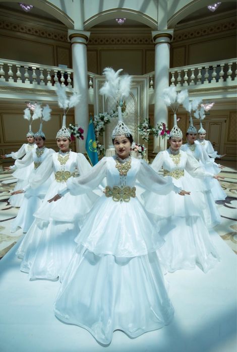 Национальные костюмы