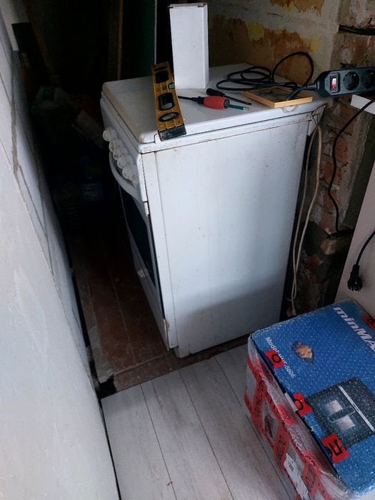 Продам газ плиту