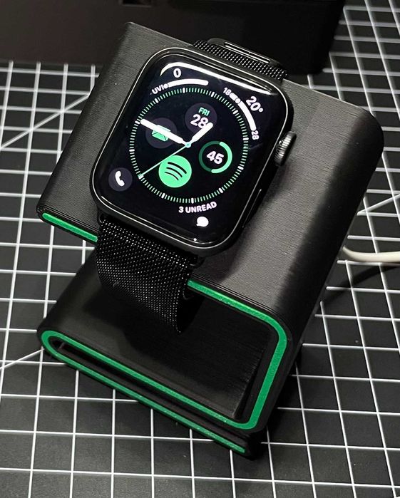 Стойка за Apple Watch – 3D принтирана
