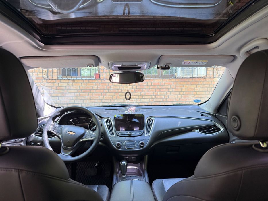 Malibu-2 атмосферный, 2.4 мотор в идеальном состоянии