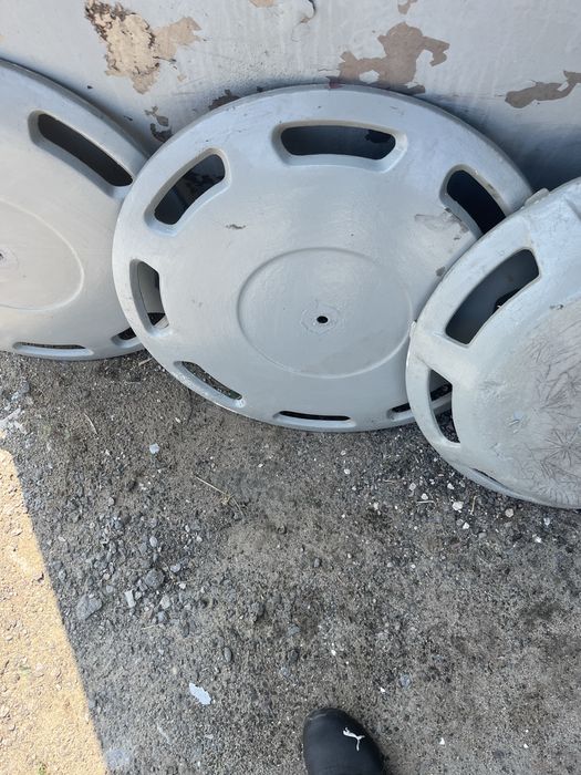 Продам колёсные колпаки.