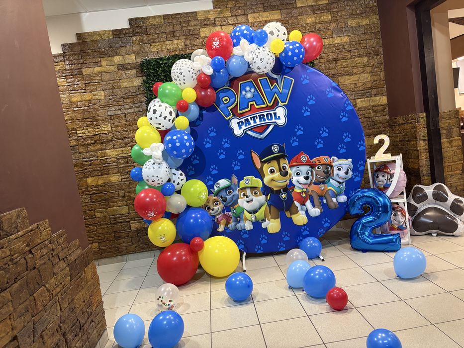 Арка за балони, винил и ел. помпа за балони,цилиндър за торта,под наем