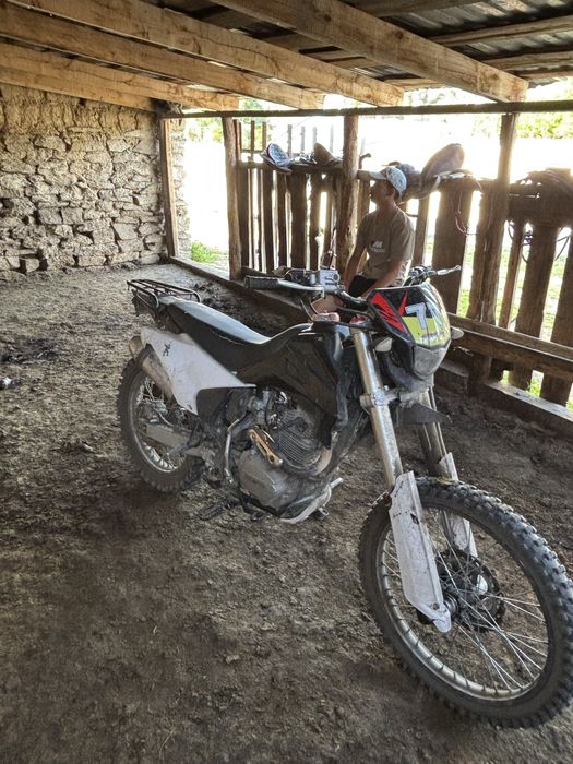 Эндуро 250  кубов