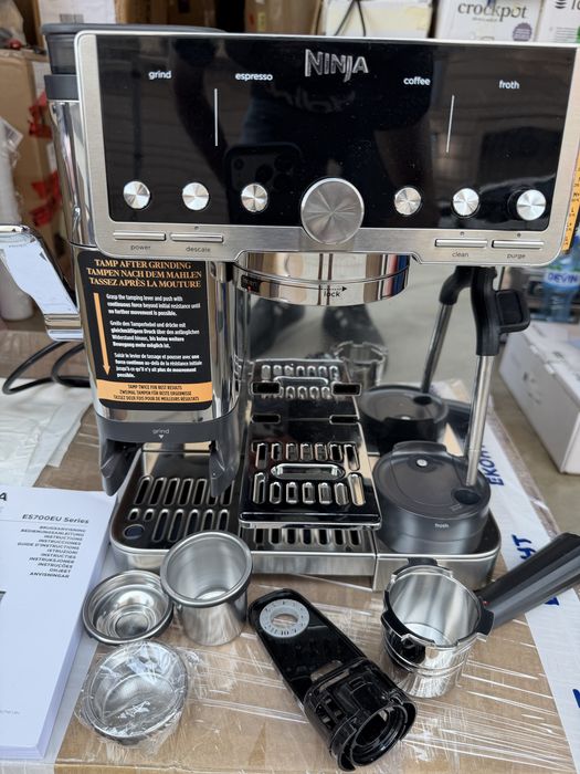 Кафеавтомат 3в1 Ninja Luxe Café Pro ES701EU, 1650W, 15 bar, 250 г, 2 л, Barista Assist, 5 настройки пяна, 9 вида еспресо, Инокс