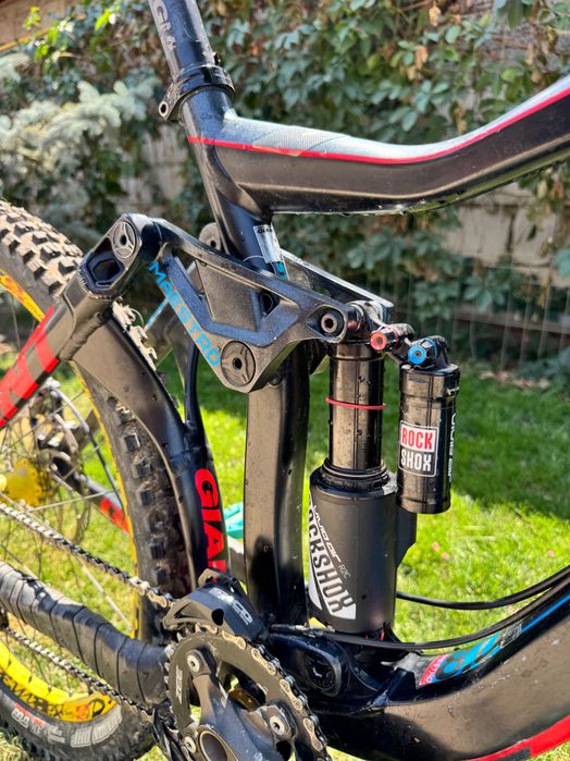Giant glory dh 2015