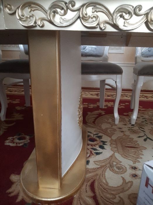 Стол-стул сотилади