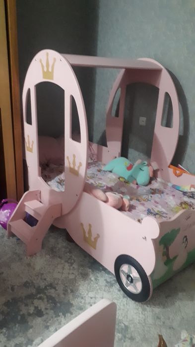 Кровать карета для принцесс