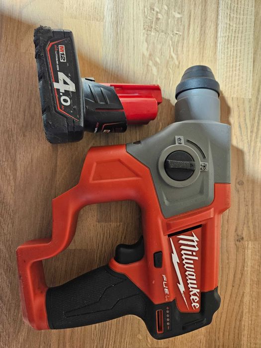Rotopercutor Milwaukee M12 CH