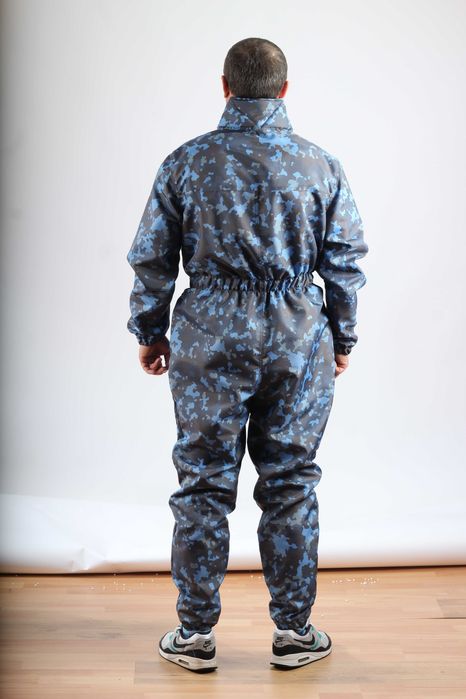 Salopeta Paintball,material profesional camuflaj armata la comandă