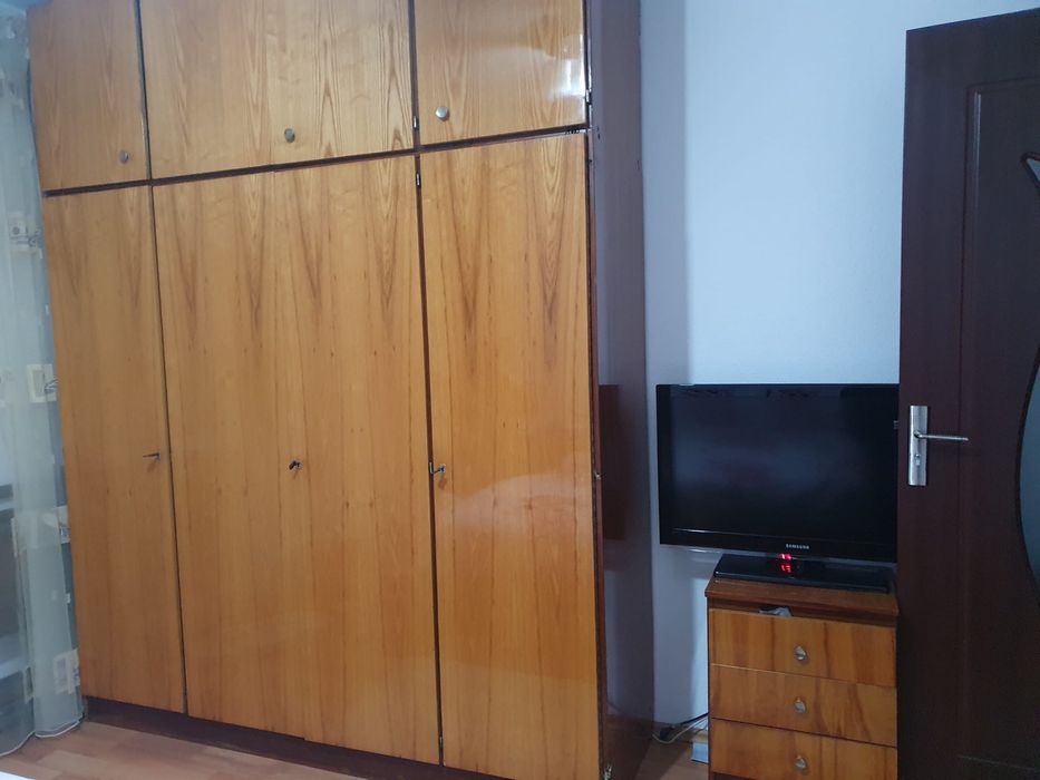 Inchiriere apartament 3 camere zona ultracentrala buzau etaj 1/4