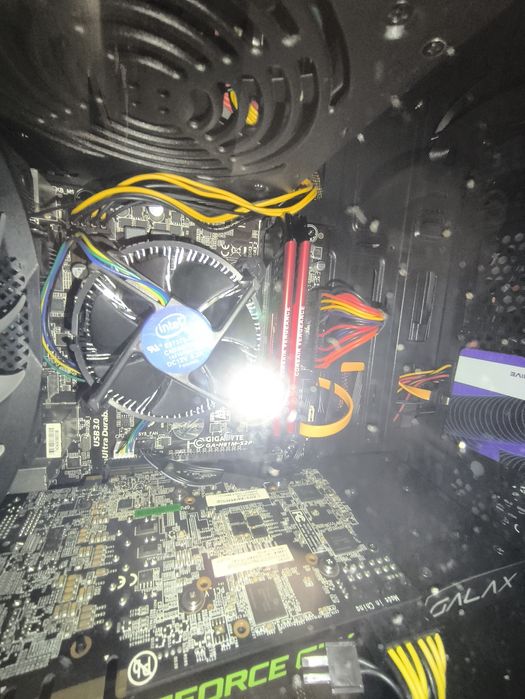 Геймърски компютър - intel i5 / GTX  970 /  16GB RAM  / SSD