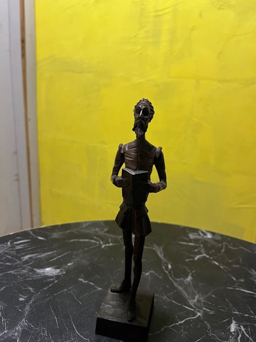 Дървена статуетка на Дон Кихот