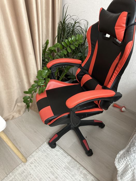 Срочно продам игровое кресло.