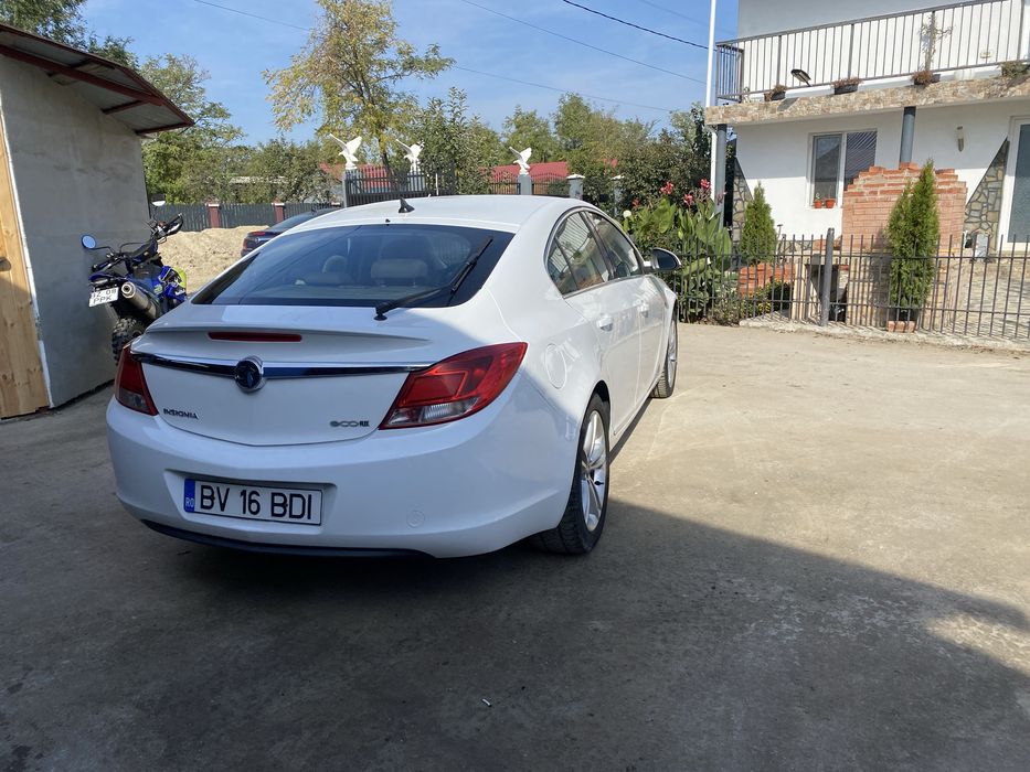 Opel insignia 2012 vand sau schimb